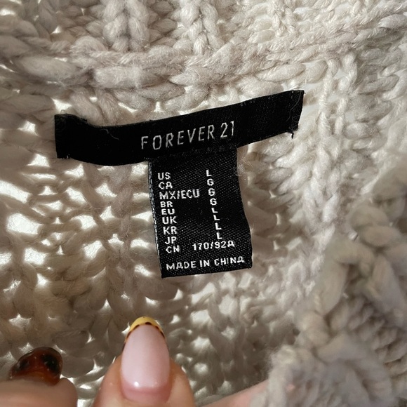 FOREVER 21 knit sweater - Picture 2 of 3